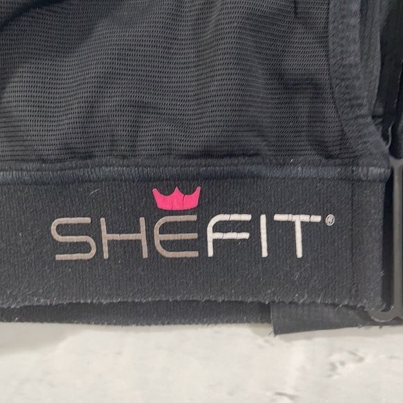 DEFECT Women's She Fit Velcro Strap Adjustable Bra C12 - Picture 7 of 8